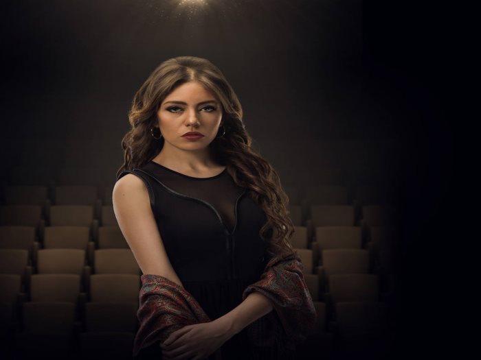 الفنانة رحمة حسن
