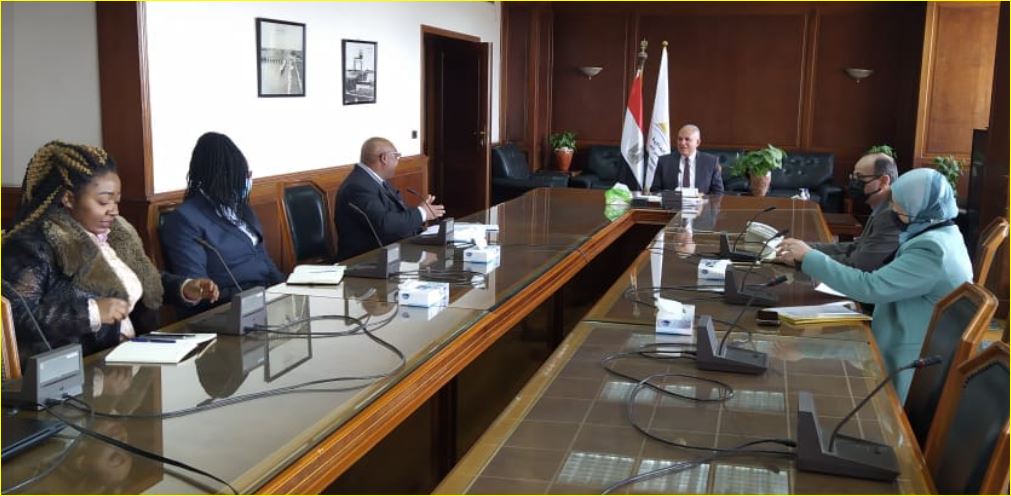 وزير الري وسفير بوروندي