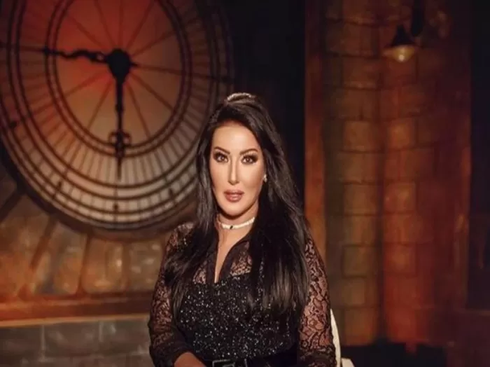 الفنانة سمية الخشاب