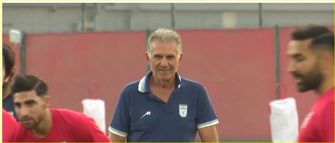 كارلوس كيروش يتابع تدريبات المنتخب الإيرانى