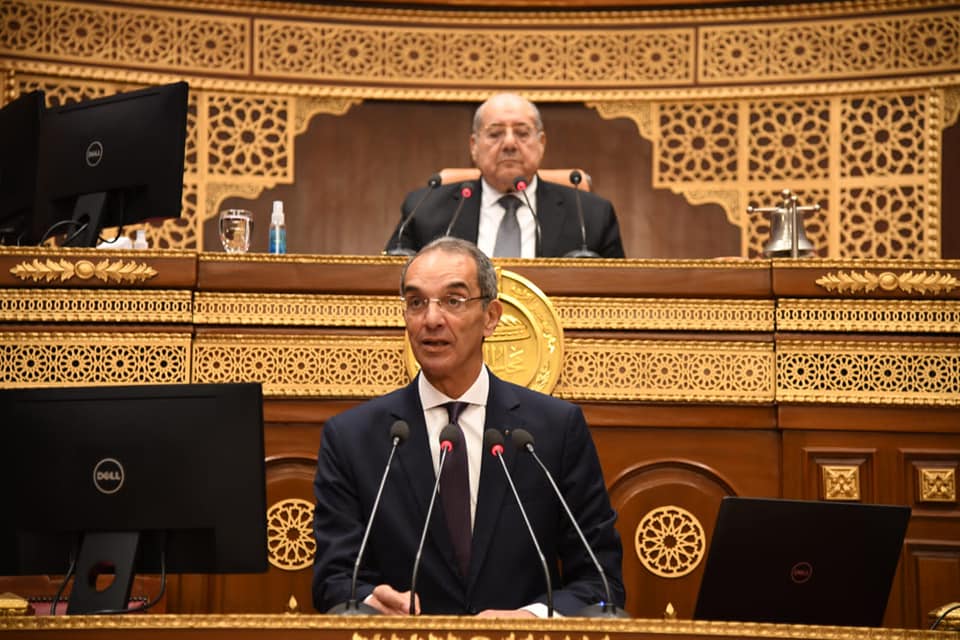 الدكتور عمرو طلعت وزير الاتصالات