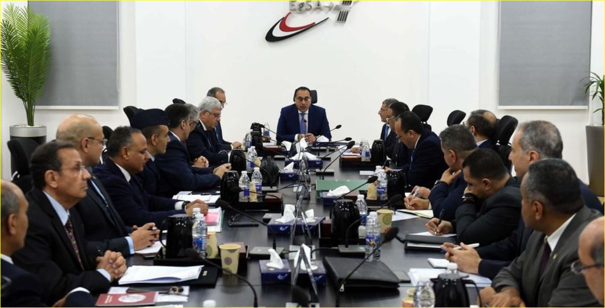 خلال الاجتماع
