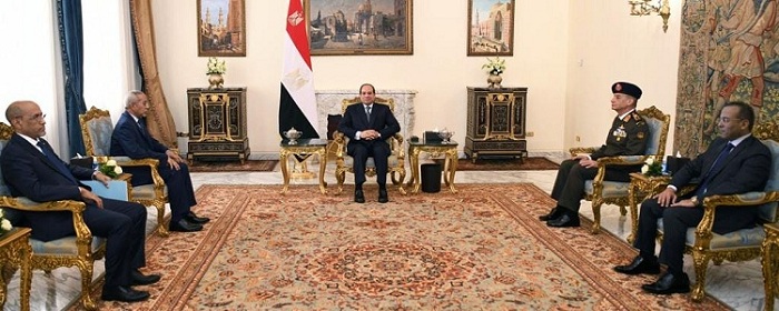 لقاء السيسي ووزير الدفاع في موريتانيا