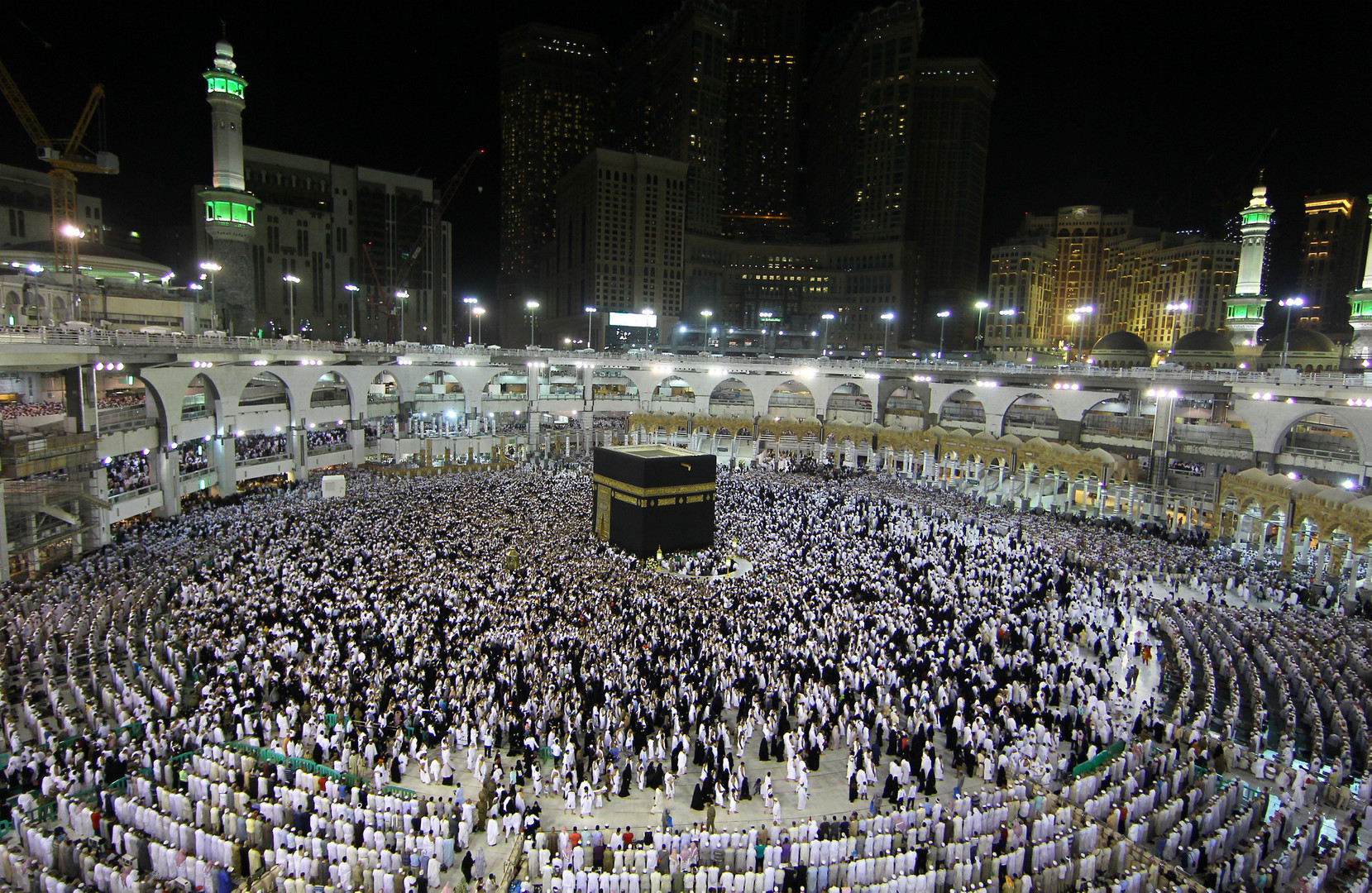 صلاة التراويح من المسجد الحرام