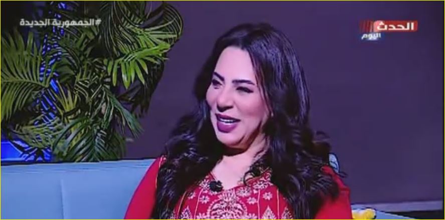 الفنانة زينة منصور