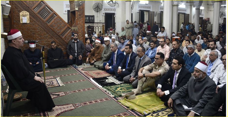 محافظ الفيوم خلال الاحتفال بليلة القدر