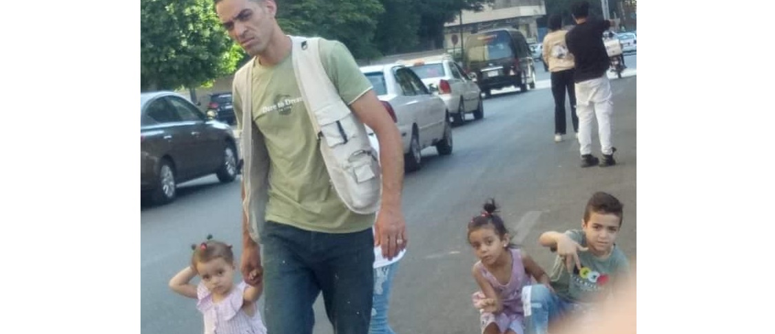 الأب والأبناء أفراد الأسرة الضحايا