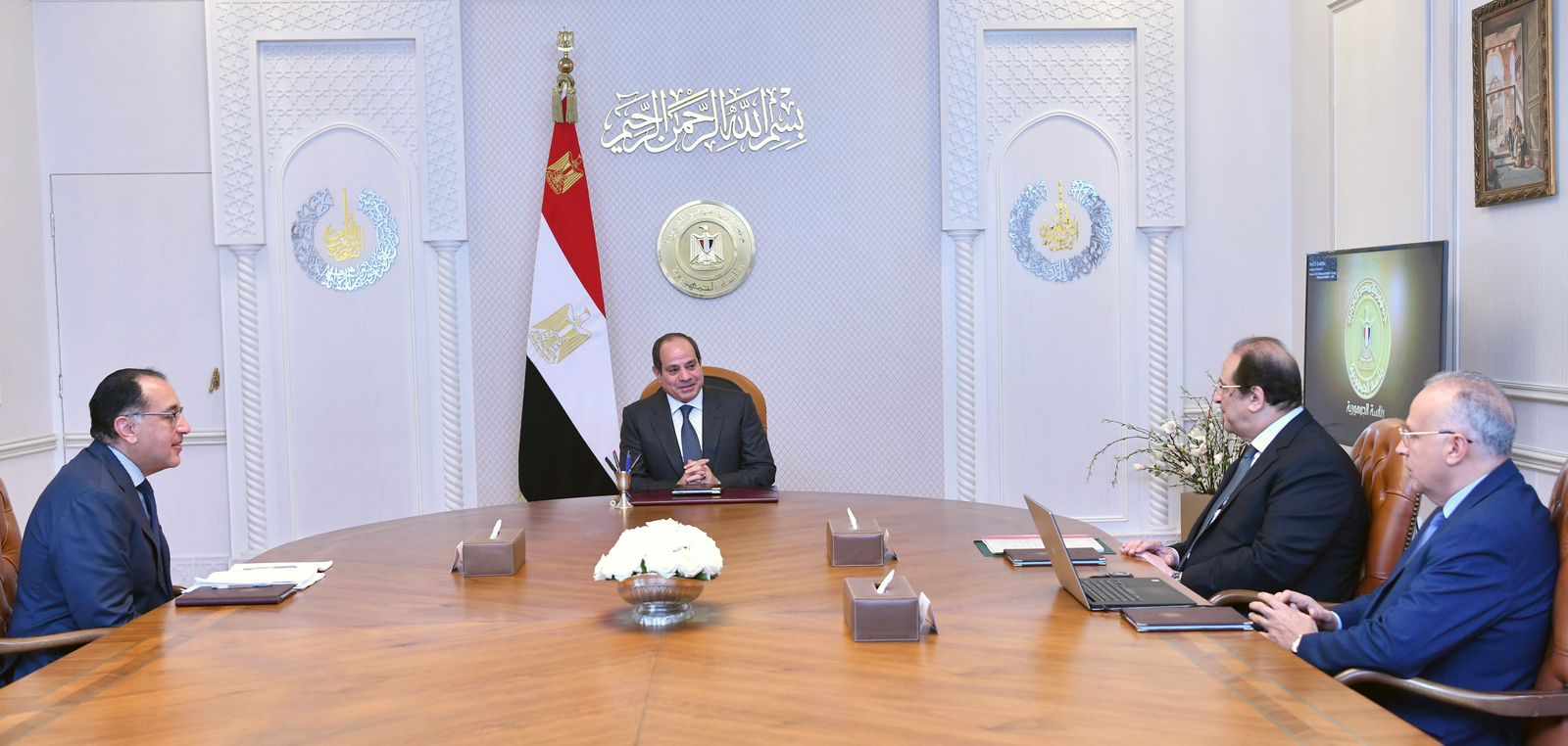 السيسي ومدبولي ورئيس المخابرات ووزير الري