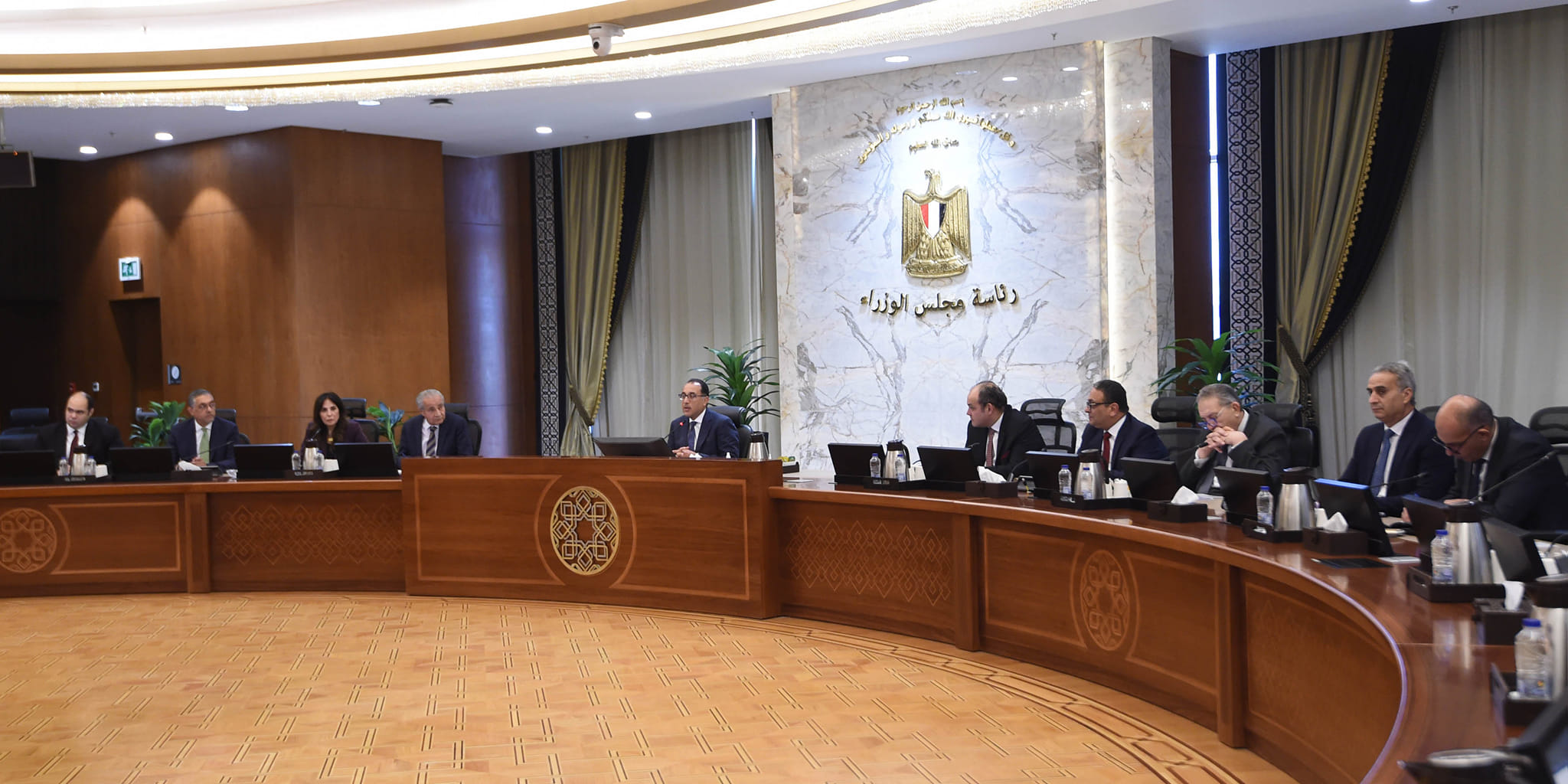 مدبولى والأطراف المعنية بالسلع والأسعار