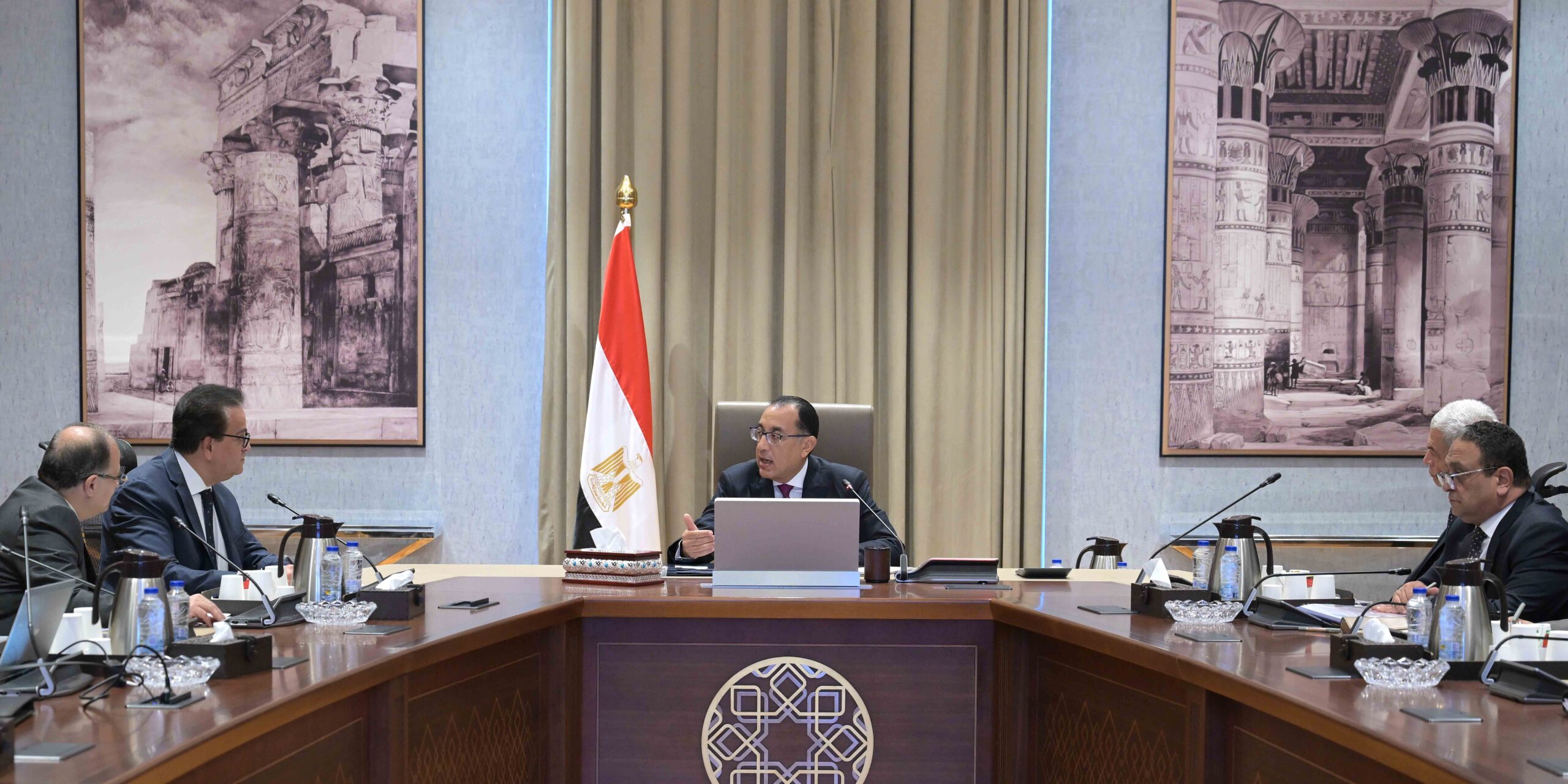 مجلس الوزراء