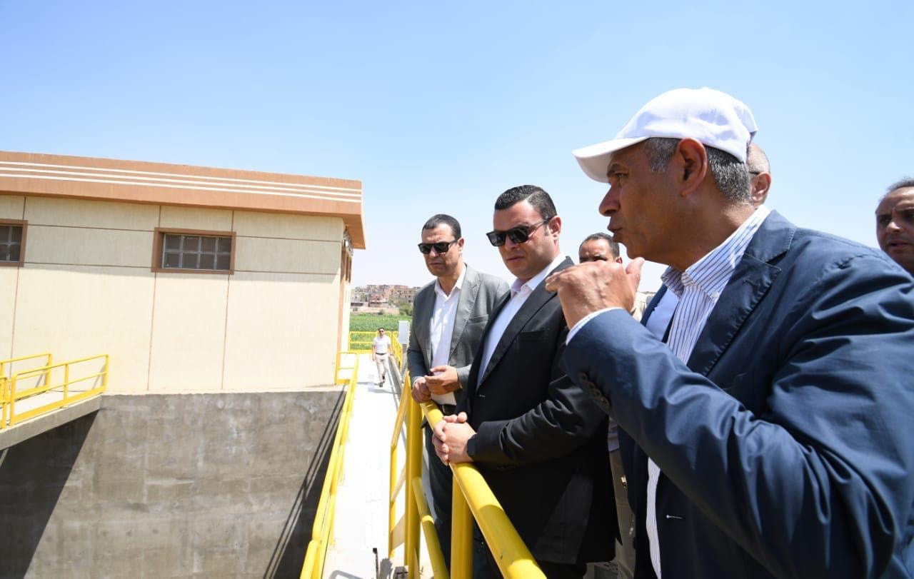 وزير الإسكان ومحافظ القليوبية