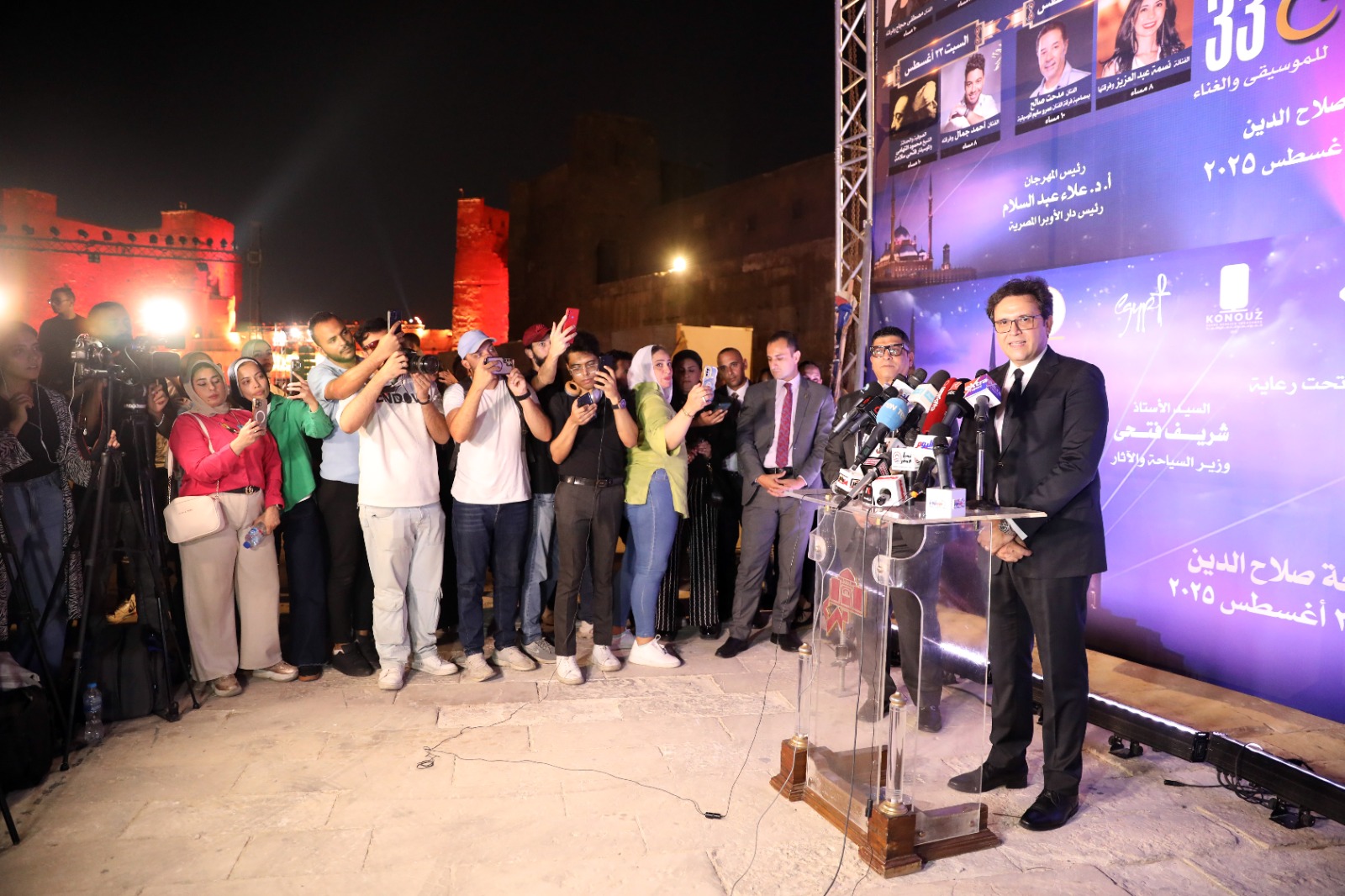 وزير الثقافة يفتتح الدورة 33 من مهرجان القلعة الدولي