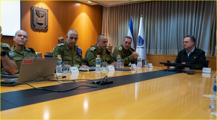 رئيس أركان جيش الاحتلال الإسرائيلي الفريق إيال زامير يلتقي بوزير الدفاع إسرائيل كاتس