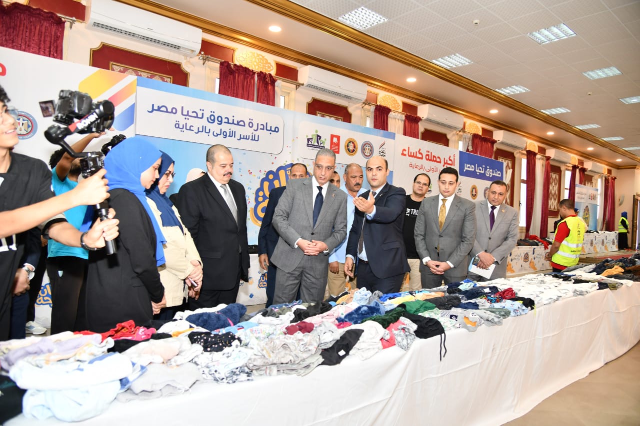 المحافظ يفتتح المعرض