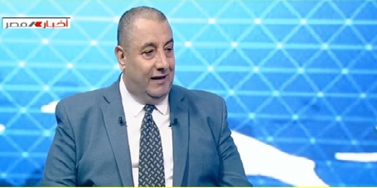 الكاتب الصحفى عاطف عبد الغنى