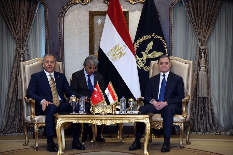 اللواء محمود توفيق، وزير الداخلية ونظيره التركي علي يرلي كايا