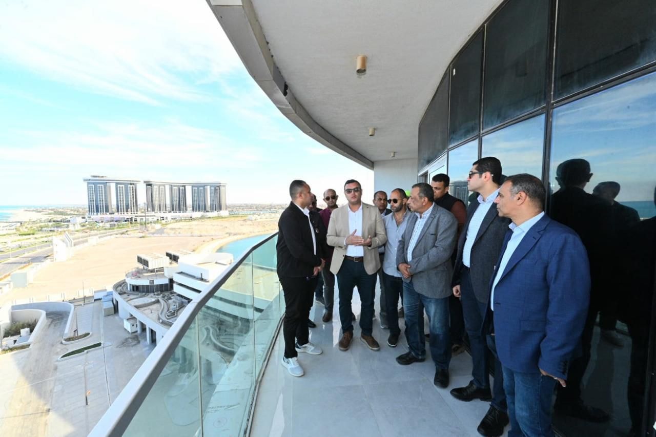 وزير الإسكان