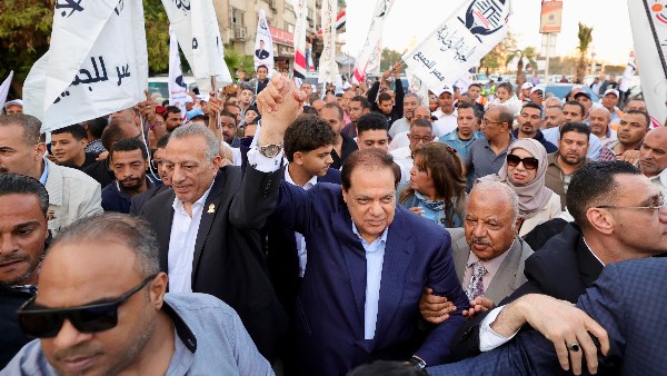 النائب محمد أبو العنين خلال الانتخابات اليوم