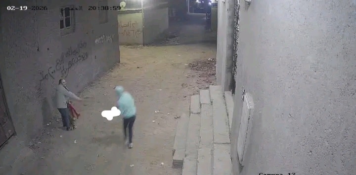 التعدي على أب وطفله