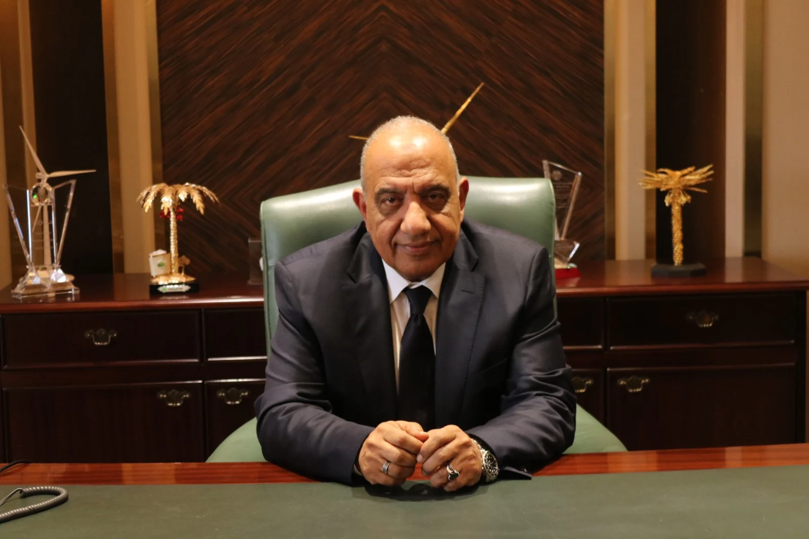 المهندس محمود عصمت، وزير الكهرباء