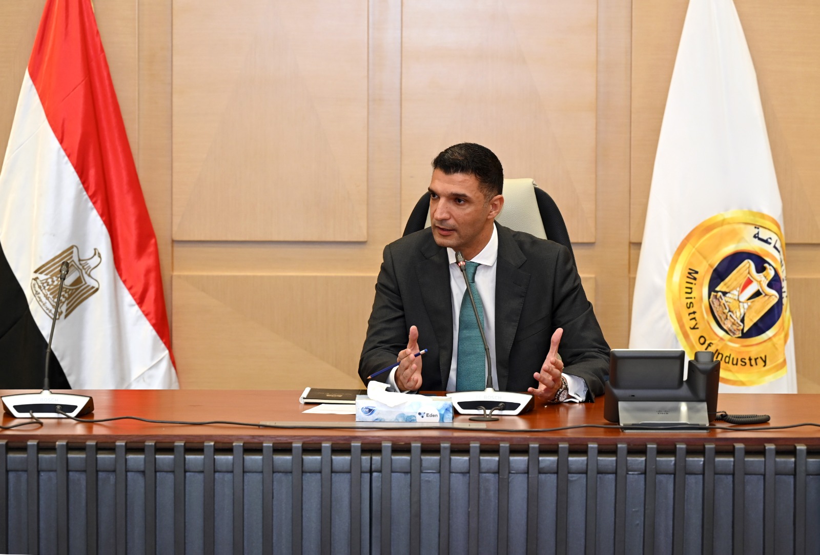 المهندس خالد هاشم، وزير الصناعة