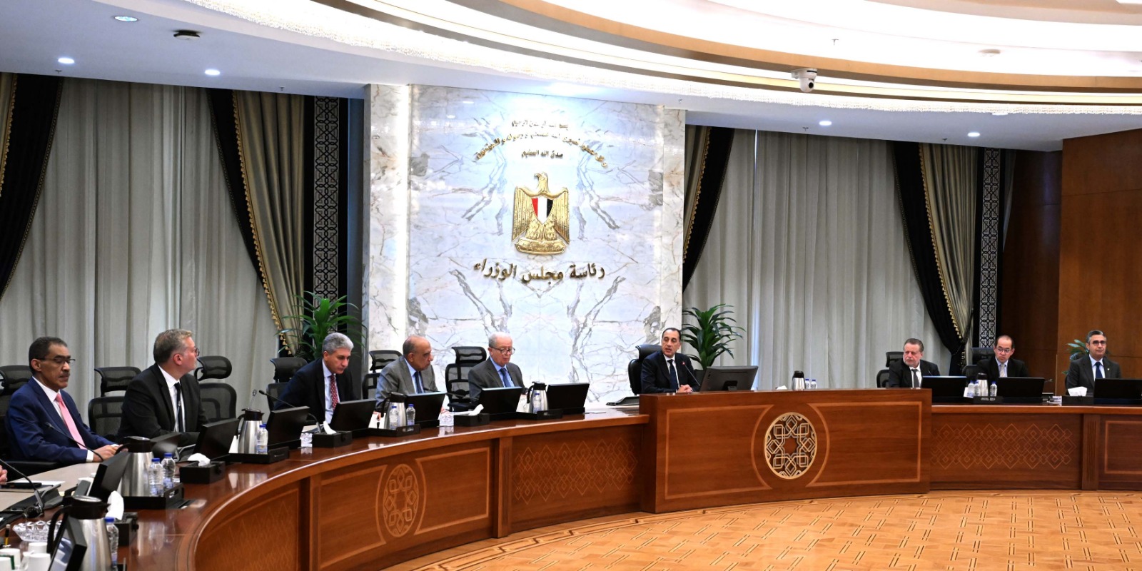 رئيس الوزراء يترأس اجتماع اللجنة المركزية لإدارة الأزمات