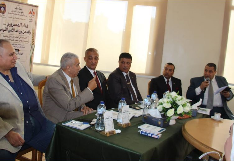 الخبراء والمحللون على منصة ندوة "موقع بيان الأخبارى" يناقشون قضية الغذاء والأمن القومى