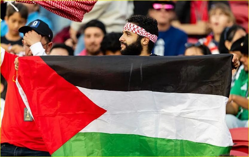 رموز الدولة الفلسطنية فى مدرجات كأس العالم