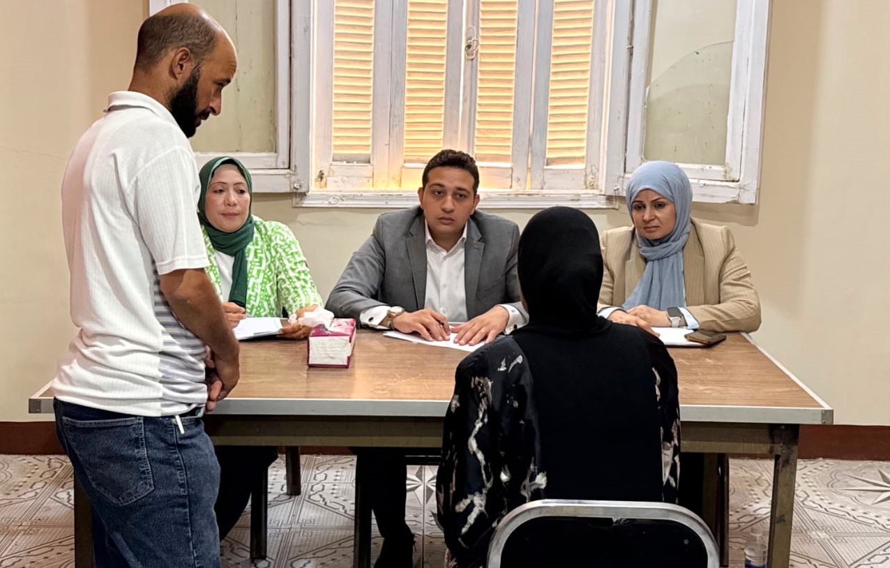 نائب محافظ الفيوم يستمع لشكاوى أهالى قرية سنرو بإبشواى