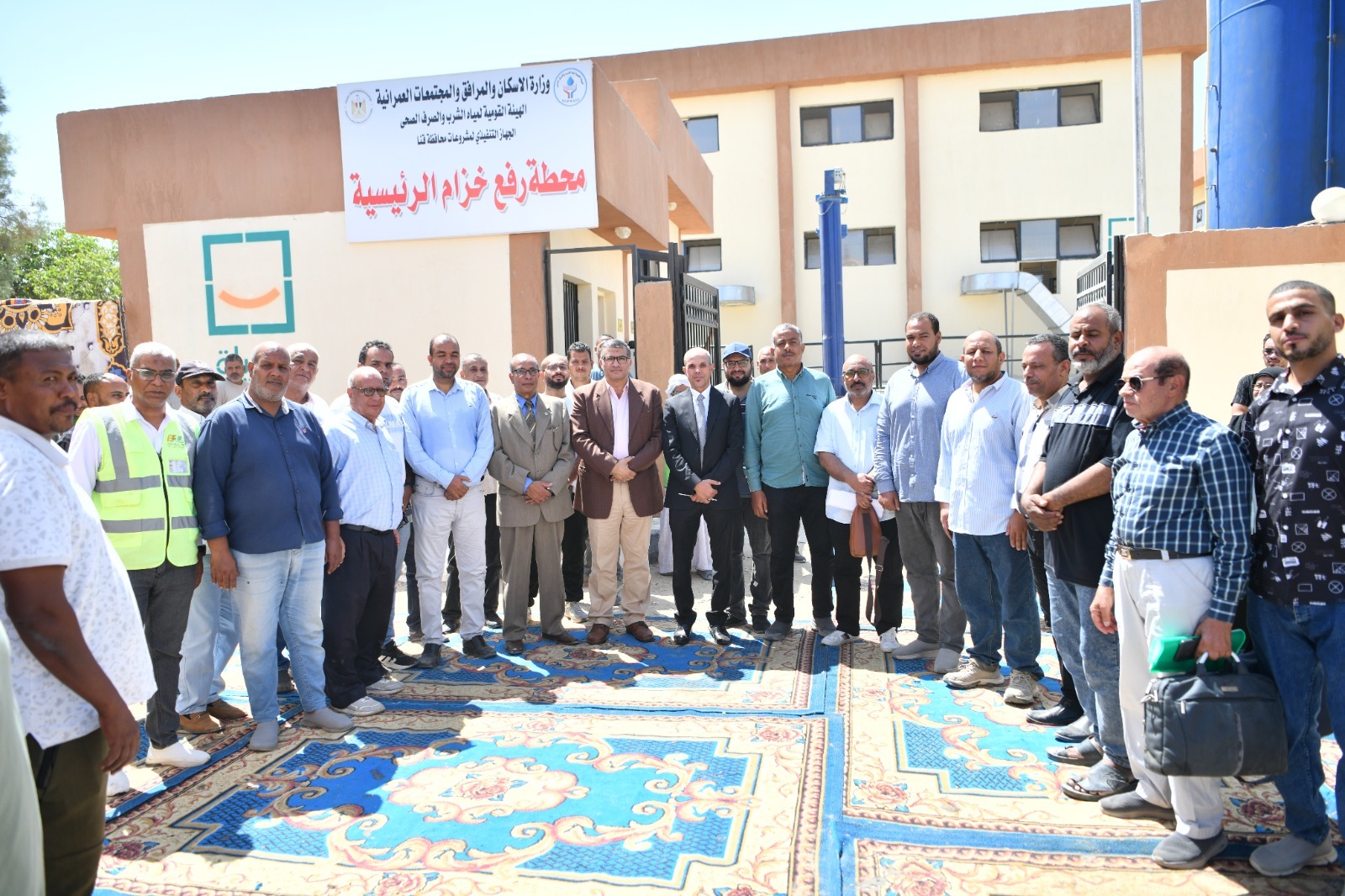 محافظ قنا يتفقد تنفيذ مشروع الصرف الصحي المتكامل لخدمة 96 ألف نسمة