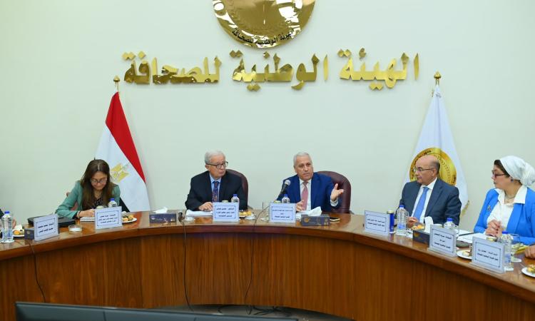 د. حسين عيسى والمهندس عبد الصادق الشوربجي رئيس الهيئة الوطنية للصحافة